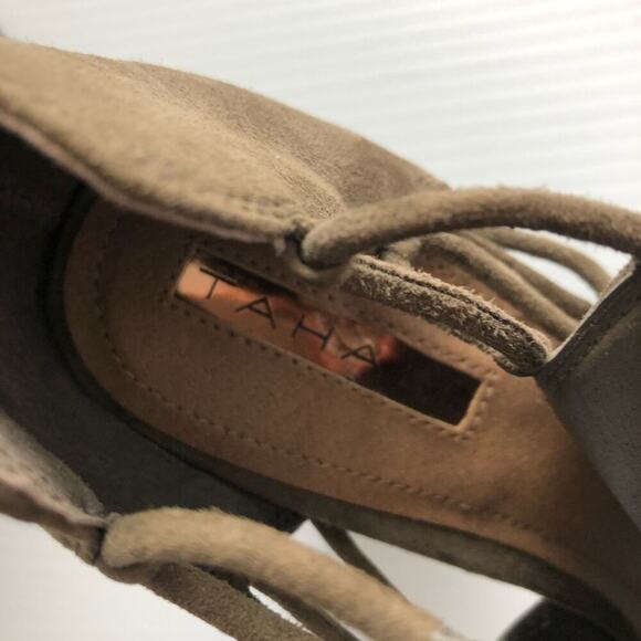 New! Tahari peep toe block heel bootie NWOT - Picture 10 of 12